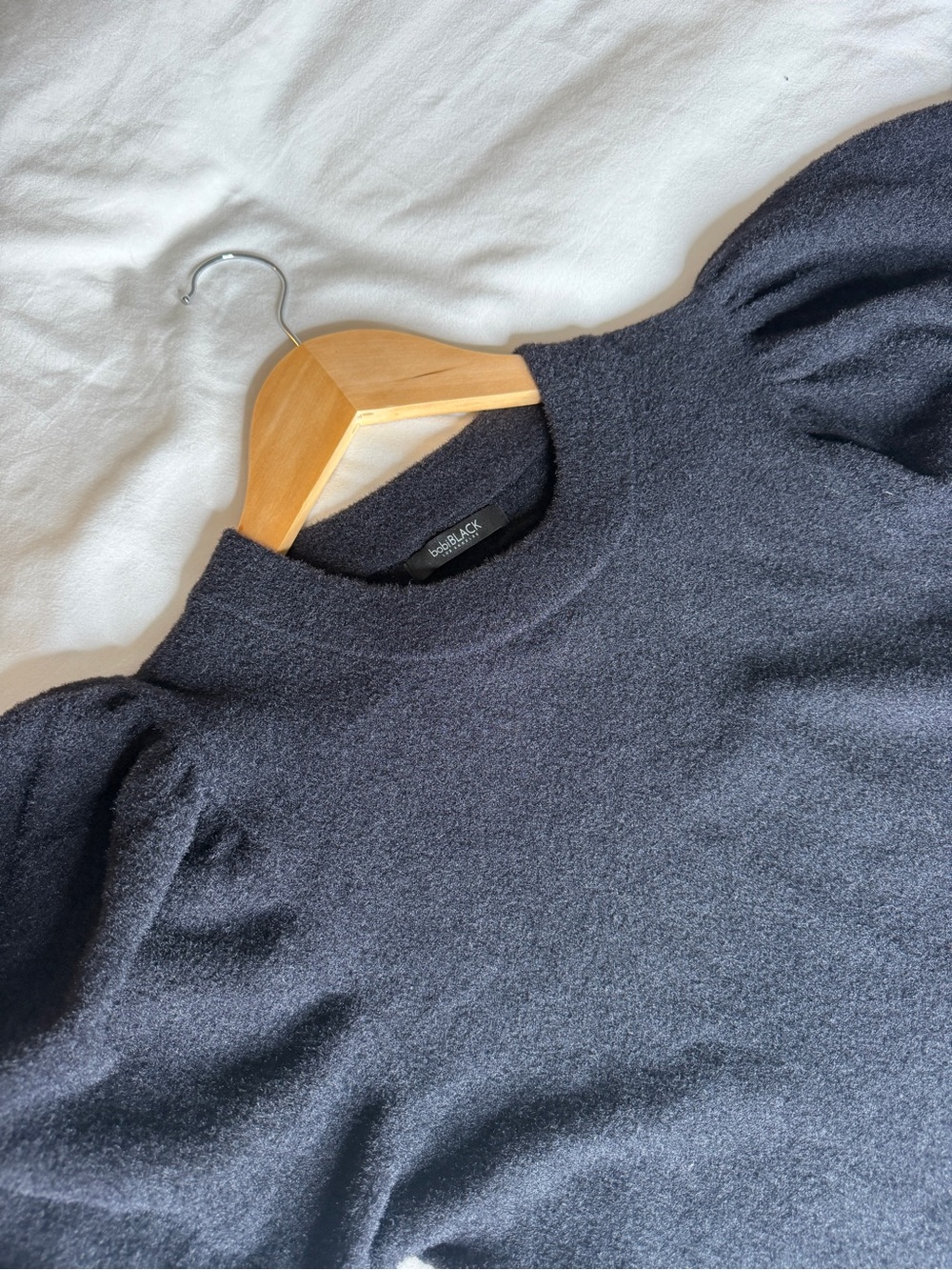 bobi Black Puff-Sleeve Crewneck Sweater